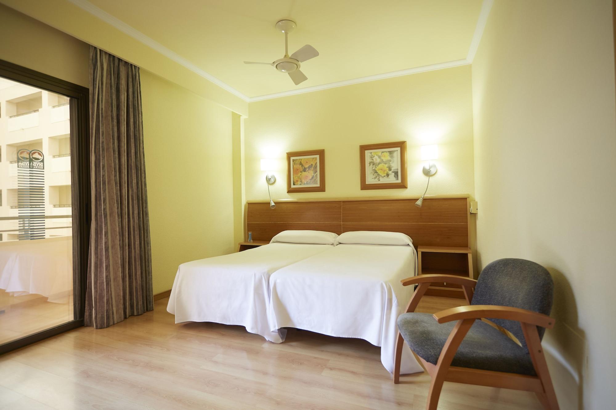Invisa Hotel La Cala (Adults Only) Santa Eularia des Riu Exteriér fotografie