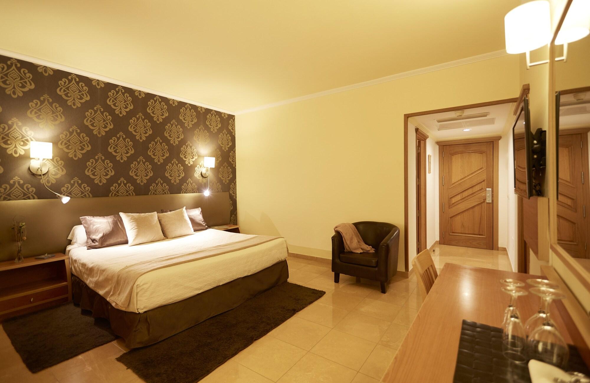 Invisa Hotel La Cala (Adults Only) Santa Eularia des Riu Exteriér fotografie